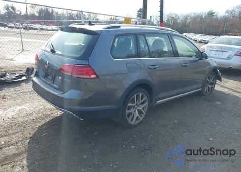 2019 Volkswagen Golf Alltrack Tsi S/Tsi Se/Tsi Sel from USA, damaged, VIN 3VWH17AU6KM520081
